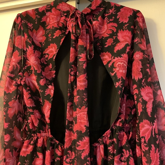 3. Floral High Neck Romper With Tie Back Backless Size Medium - Picture 7 of 9